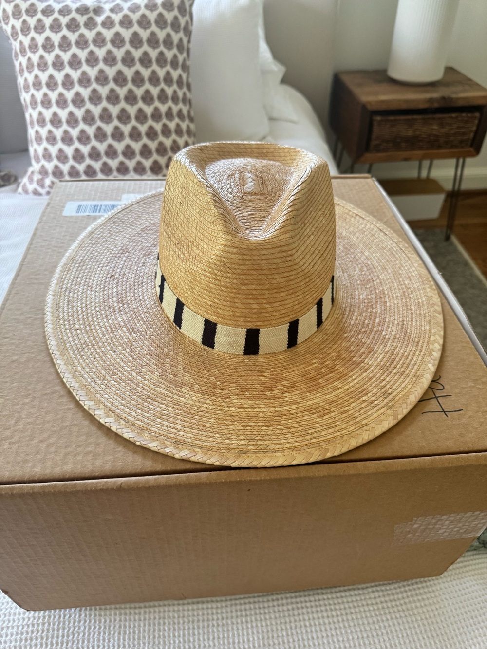 Classic Wide-Brim Straw Fedora Hat with Black-Striped Band